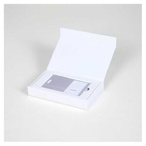 Luxe magneetdoos, voor kadobon, klantenkaart of creditcard, met inlay - Wit mat